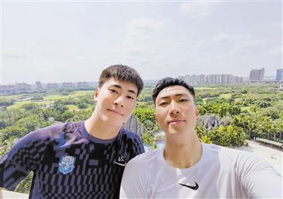 张开腿