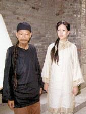 年轻女孩：美味偷窥